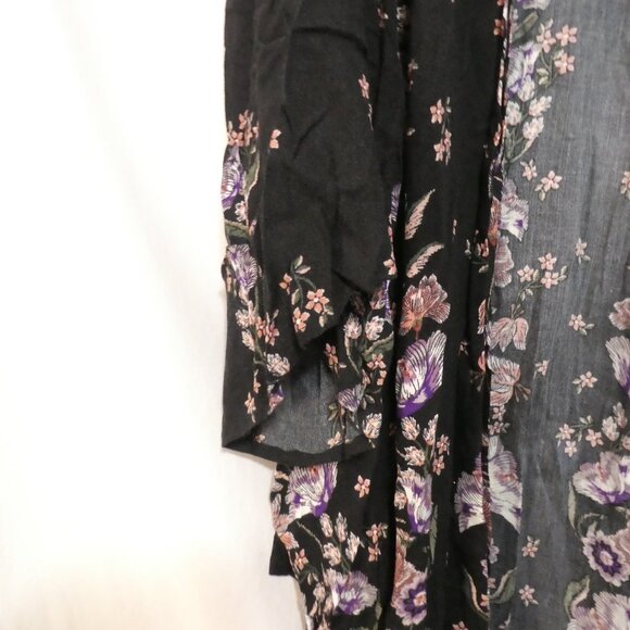 TORRID | 1/2 | Floral Open Front Kimono Jacket - Picture 6 of 16